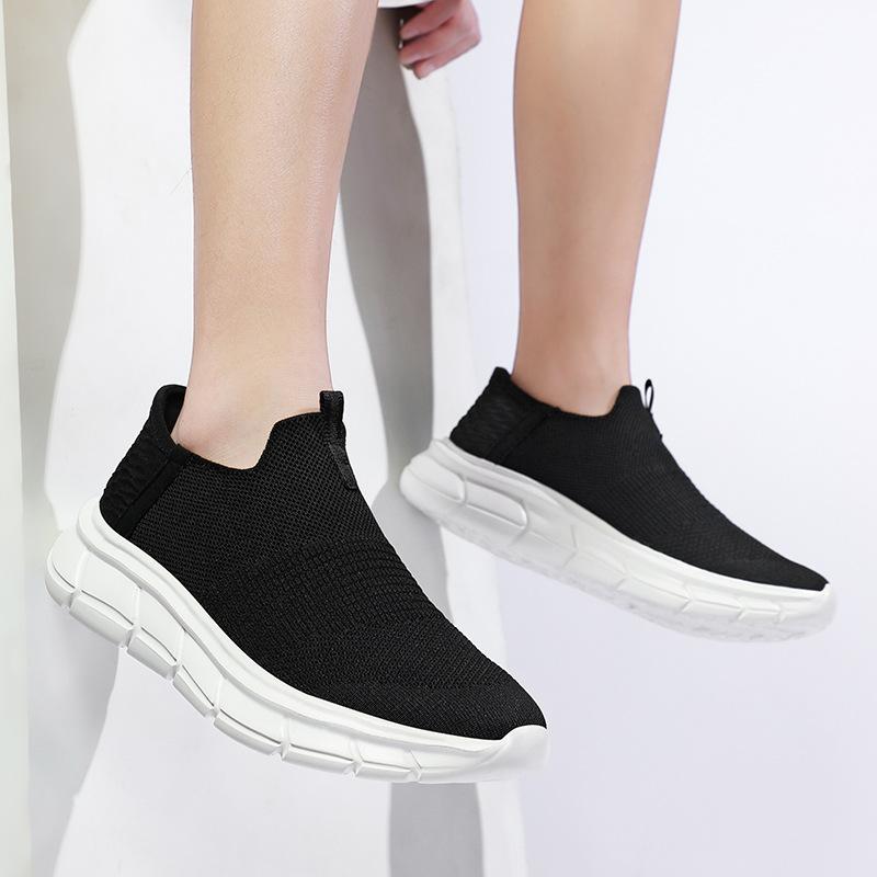 Summer fly-weaving slip on wear-resistant soft bottom casual shoes