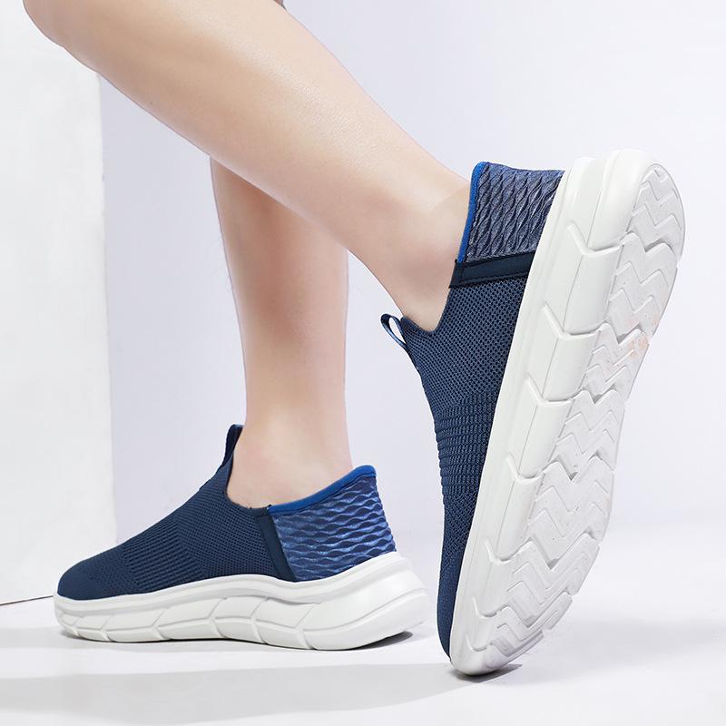 Summer fly-weaving slip on wear-resistant soft bottom casual shoes