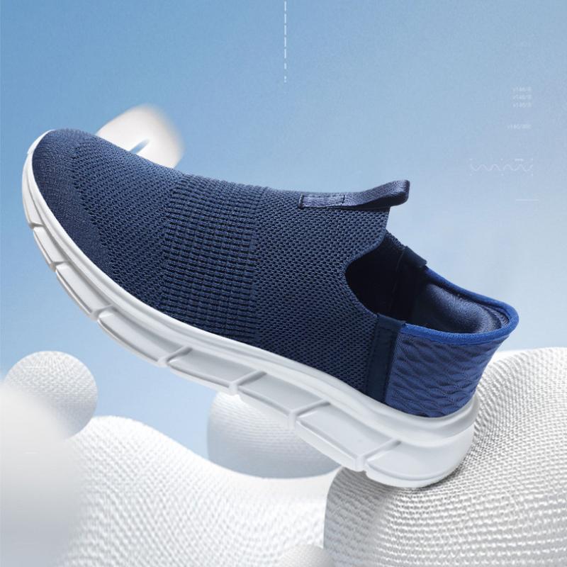 Summer fly-weaving slip on wear-resistant soft bottom casual shoes