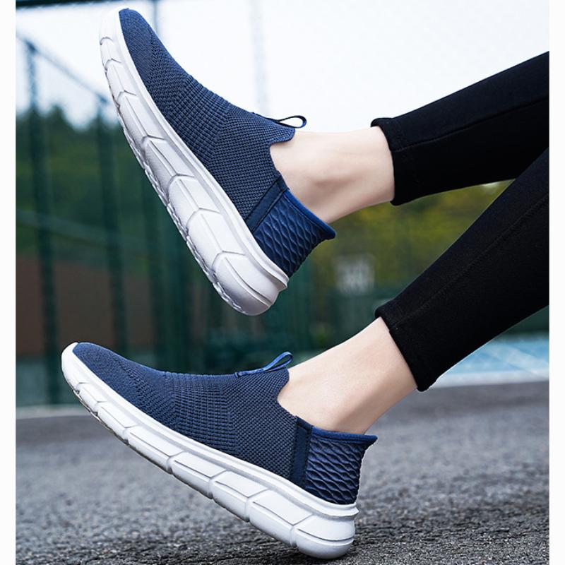 Summer fly-weaving slip on wear-resistant soft bottom casual shoes